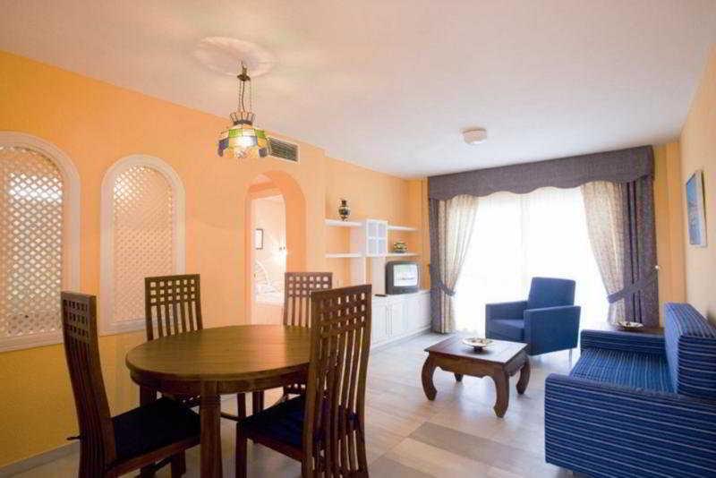 Apartamentos Fenix Beach روكيتاس ذي مار المظهر الخارجي الصورة